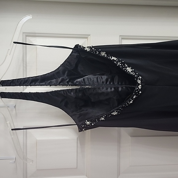 Black beaded prom dress sz 10 - Picture 12 of 16